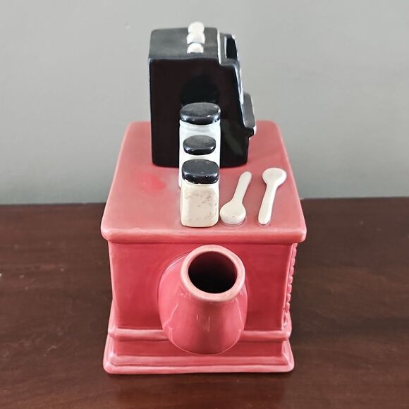 Vintage Ceramic Teapot with Restaurant Counter Design - Picture 2 of 9